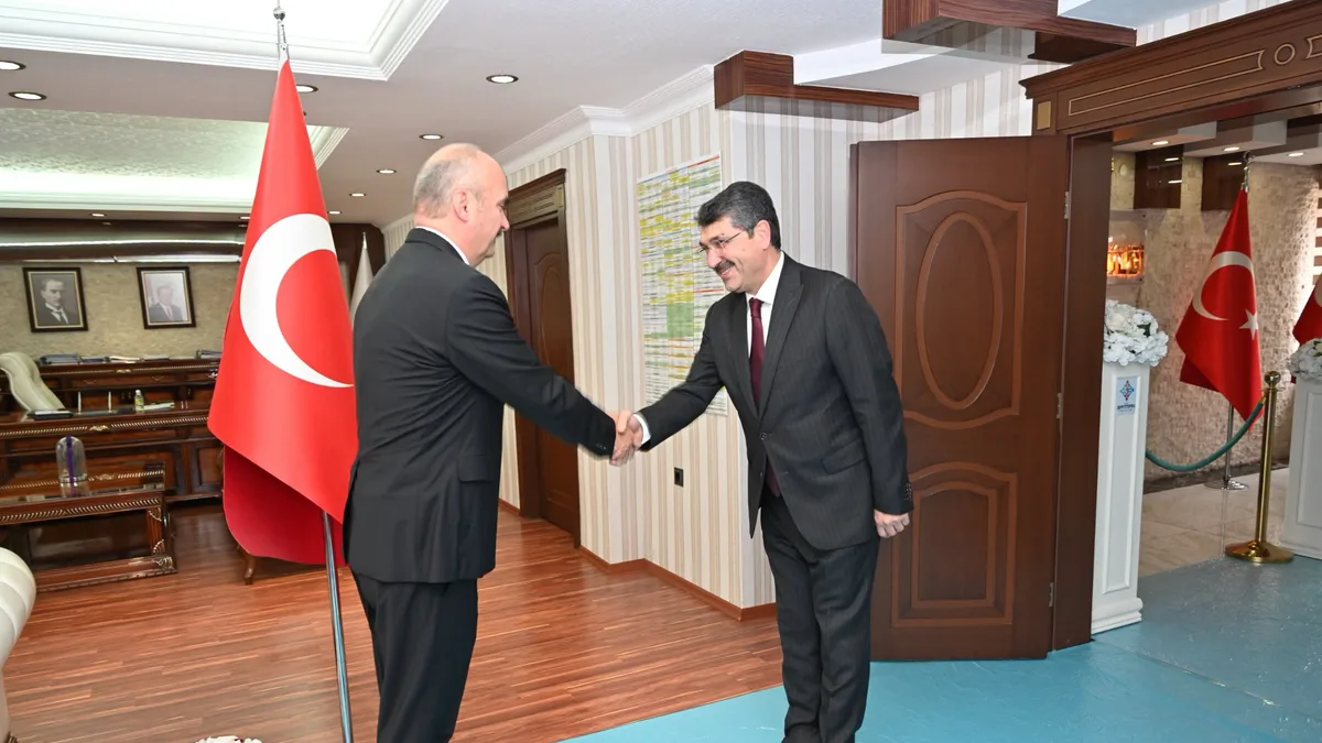 VALİLİKTE 29 EKİM TEBRİKAT TÖRENİ DÜZENLENDİ